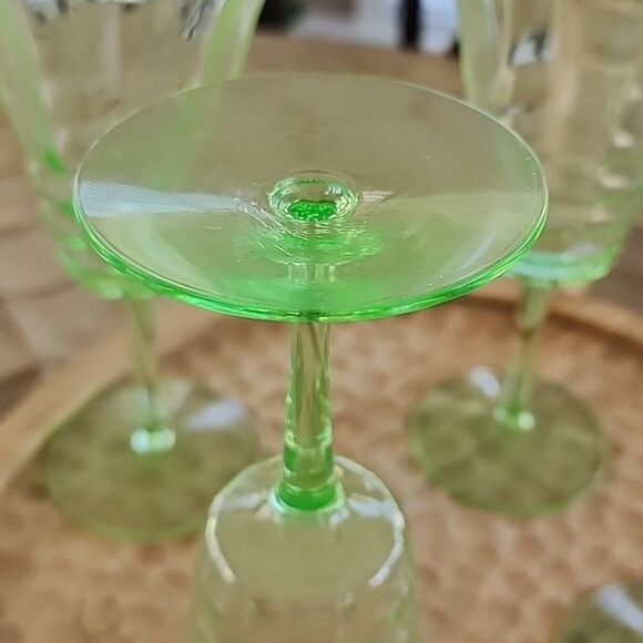 Uranium Glassware Stemware Wine Glasses - Picture 6 of 9